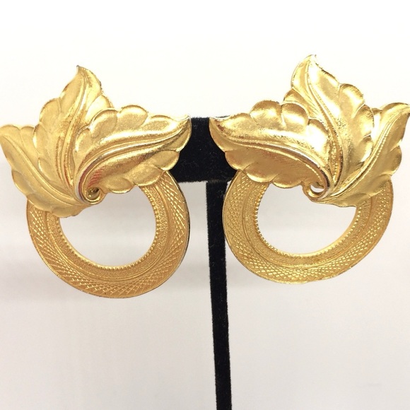 VINTAGE 80S 90S ORGANIC BRUSHED GOLD STATEMENT HOOP EARRING LEAVES PARISIAN CHIC - Picture 5 of 16